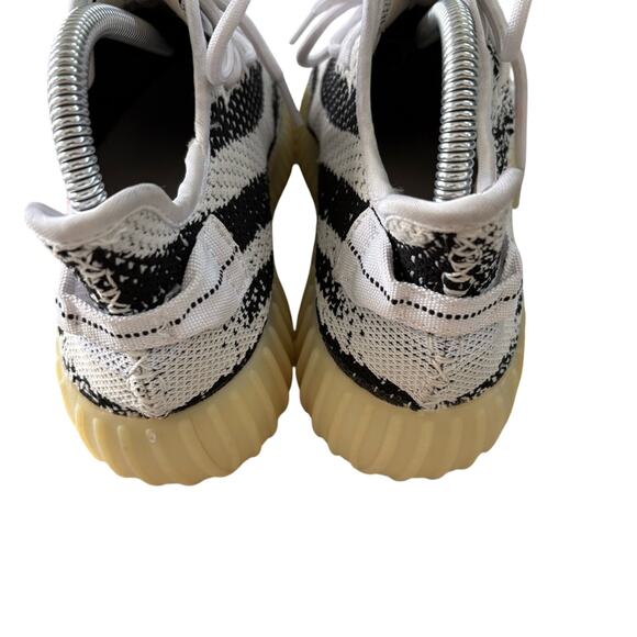 Yeezy Boost 350 Zebra - Picture 5 of 6